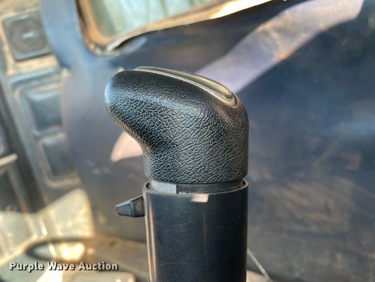 image for item MR9415 2000 Mack CH613  dump truck