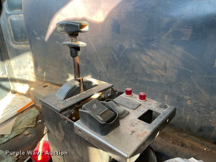 image for item MR9415 2000 Mack CH613  dump truck