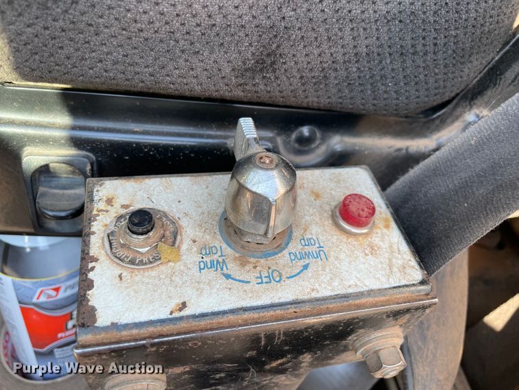 image for item MR9415 2000 Mack CH613  dump truck