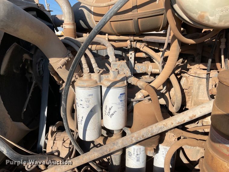 image for item MR9415 2000 Mack CH613  dump truck