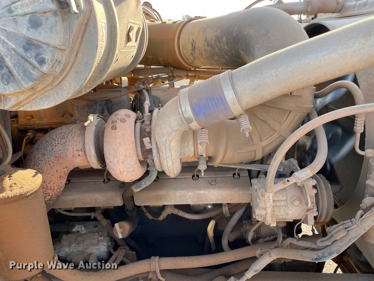 image for item MR9415 2000 Mack CH613  dump truck