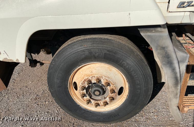 image for item MR9415 2000 Mack CH613  dump truck