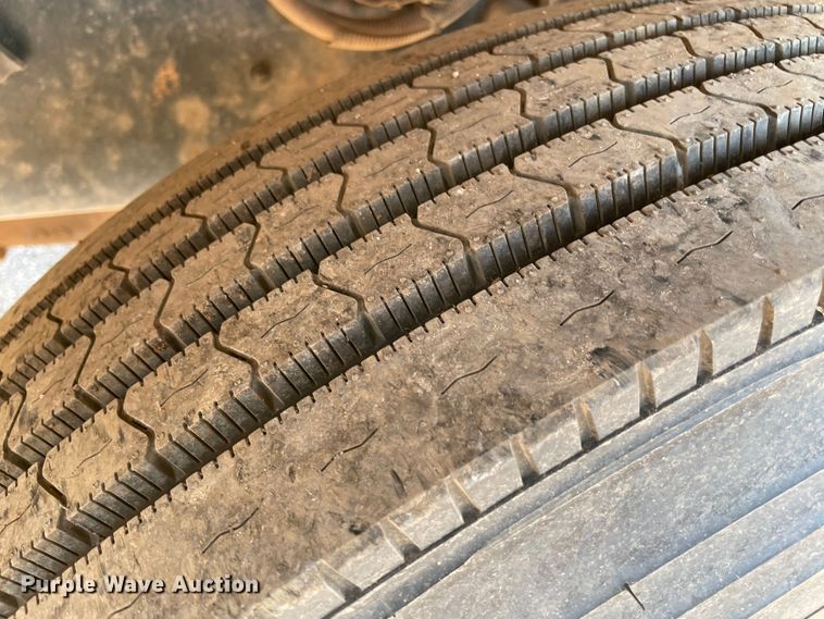 image for item MR9415 2000 Mack CH613  dump truck