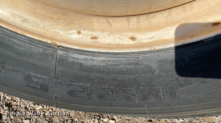 image for item MR9415 2000 Mack CH613  dump truck