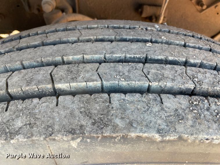 image for item MR9415 2000 Mack CH613  dump truck