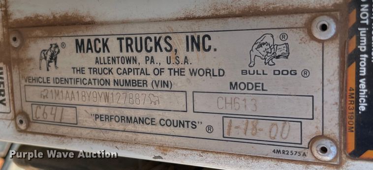 image for item MR9415 2000 Mack CH613  dump truck