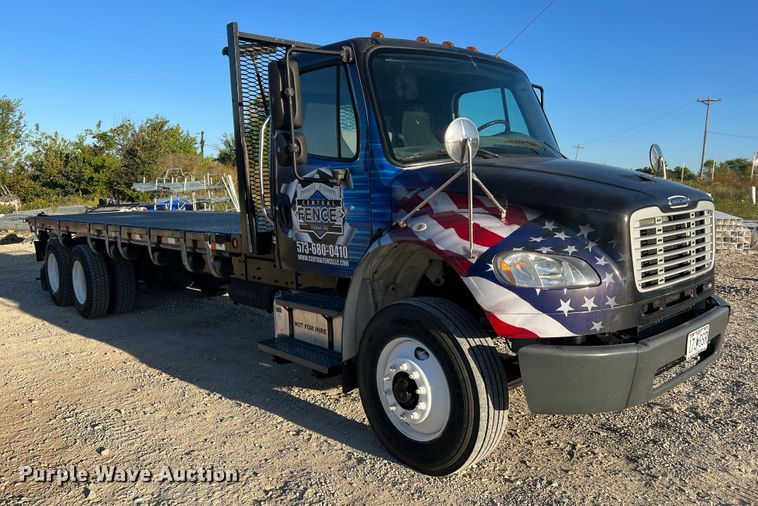 image for item MR9915 2015 Freightliner Business Class M2  flatbed truck