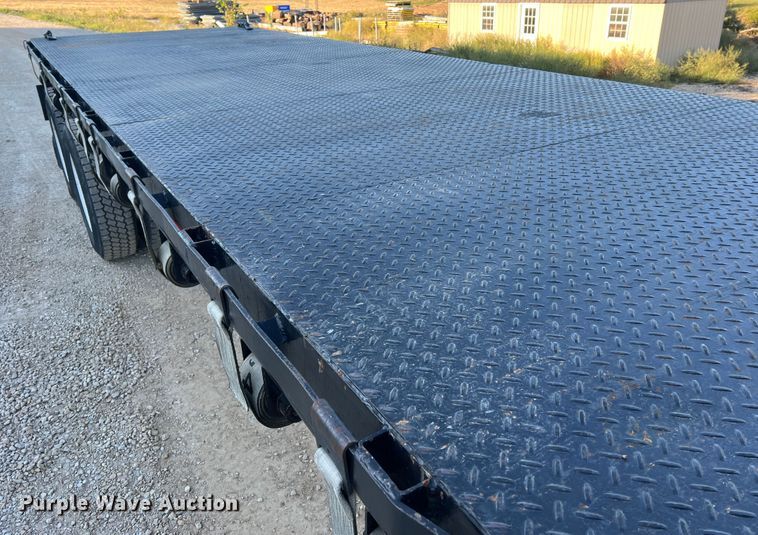 image for item MR9915 2015 Freightliner Business Class M2  flatbed truck