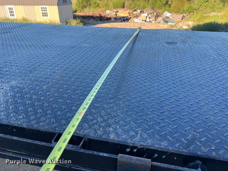 image for item MR9915 2015 Freightliner Business Class M2  flatbed truck