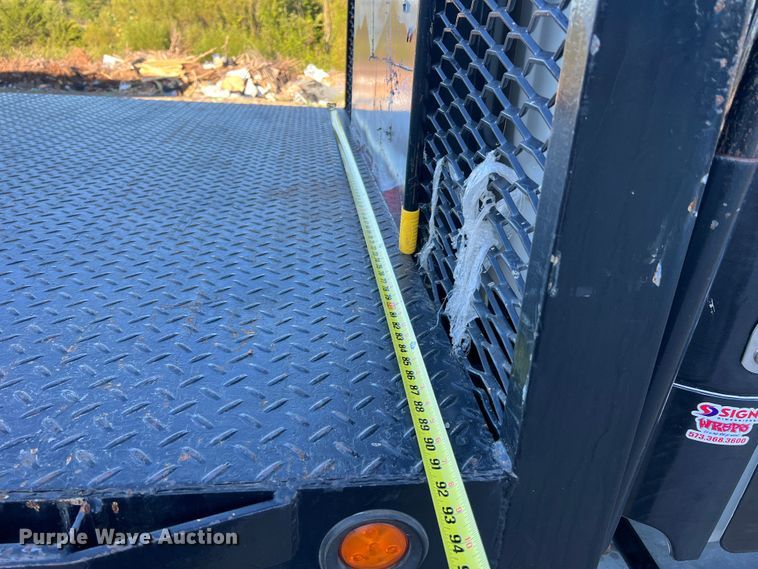 image for item MR9915 2015 Freightliner Business Class M2  flatbed truck