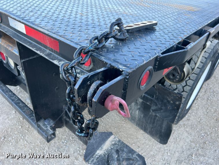 image for item MR9915 2015 Freightliner Business Class M2  flatbed truck