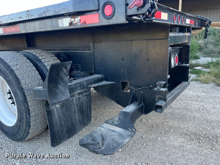 image for item MR9915 2015 Freightliner Business Class M2  flatbed truck