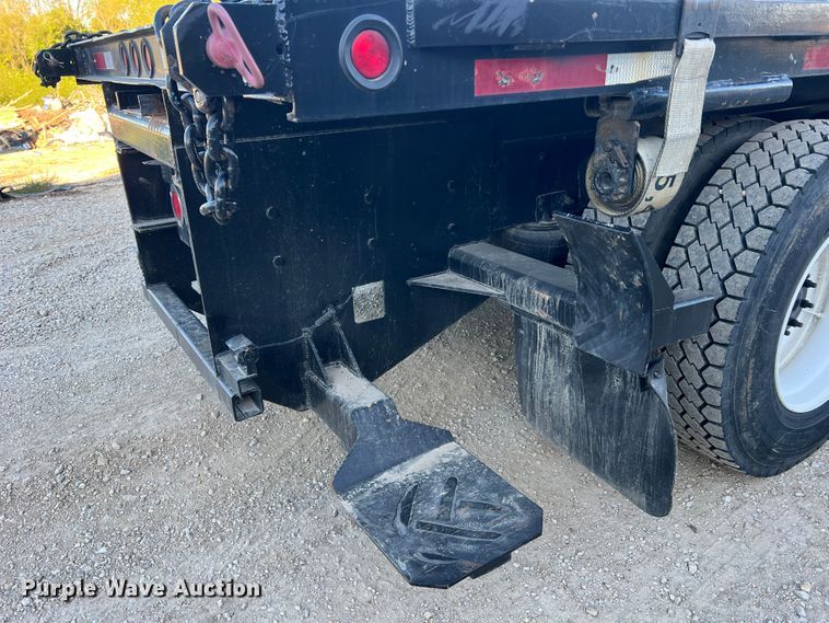 image for item MR9915 2015 Freightliner Business Class M2  flatbed truck