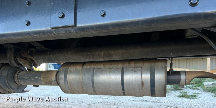 image for item MR9915 2015 Freightliner Business Class M2  flatbed truck