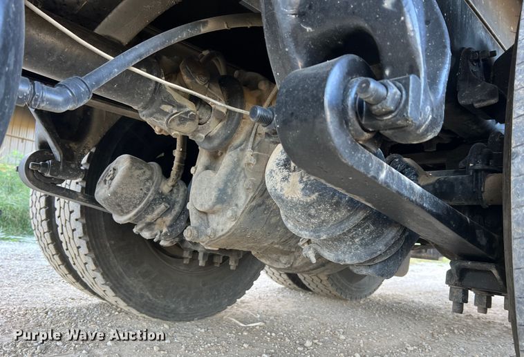 image for item MR9915 2015 Freightliner Business Class M2  flatbed truck