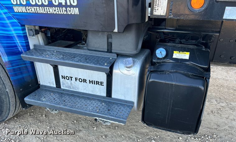 image for item MR9915 2015 Freightliner Business Class M2  flatbed truck