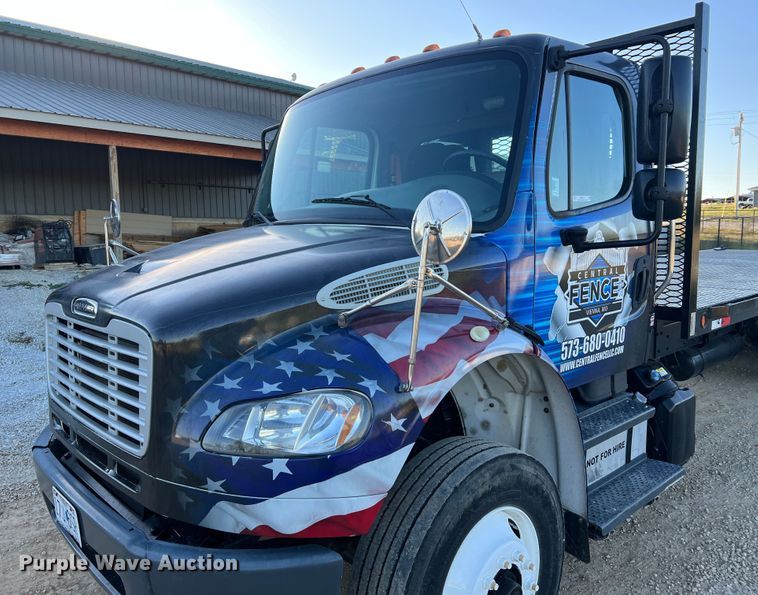 image for item MR9915 2015 Freightliner Business Class M2  flatbed truck