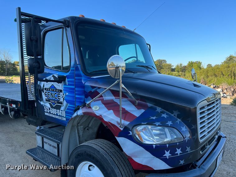 image for item MR9915 2015 Freightliner Business Class M2  flatbed truck