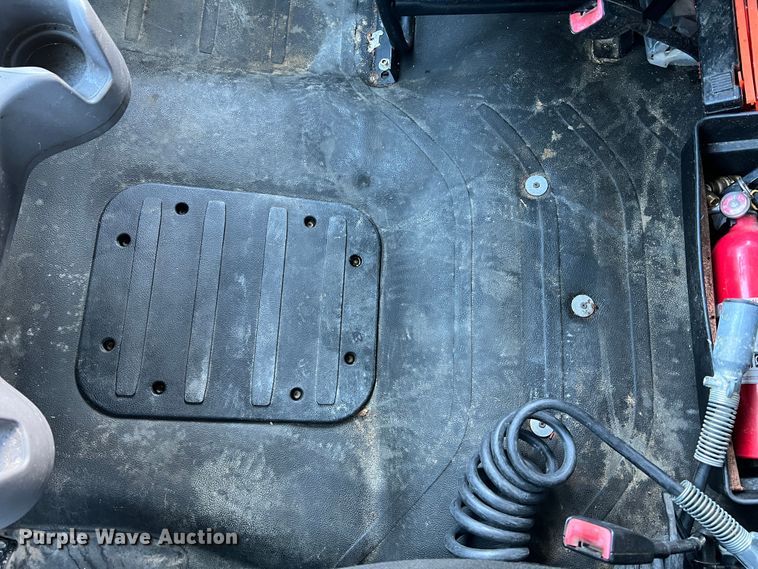 image for item MR9915 2015 Freightliner Business Class M2  flatbed truck