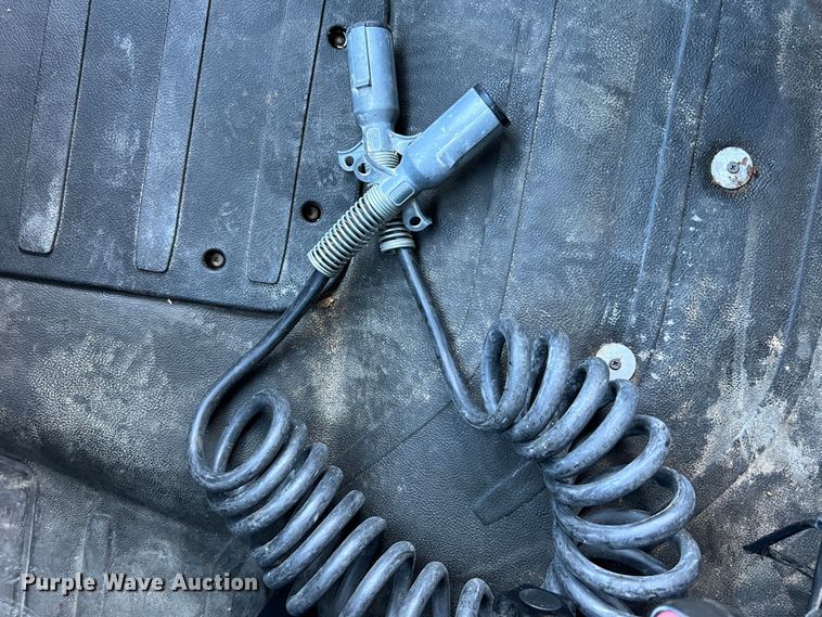 image for item MR9915 2015 Freightliner Business Class M2  flatbed truck