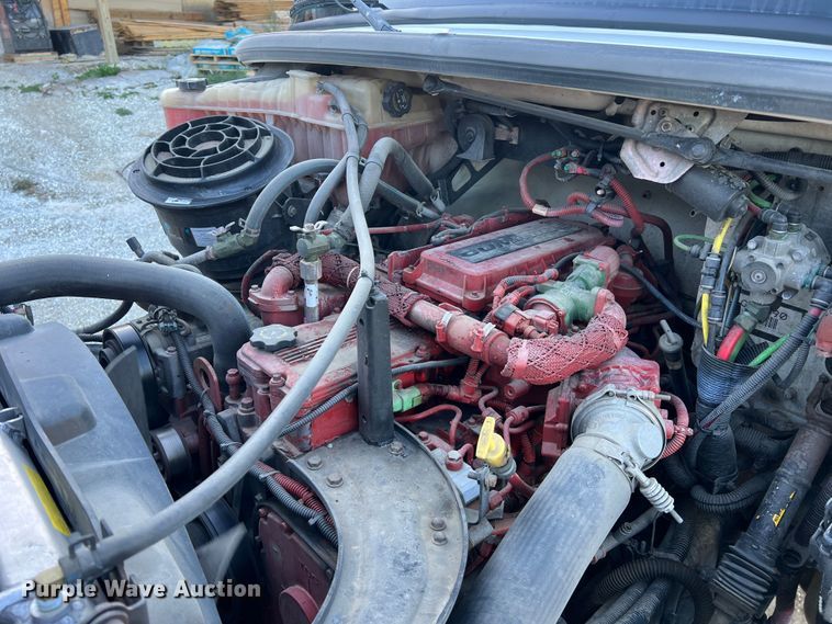 image for item MR9915 2015 Freightliner Business Class M2  flatbed truck