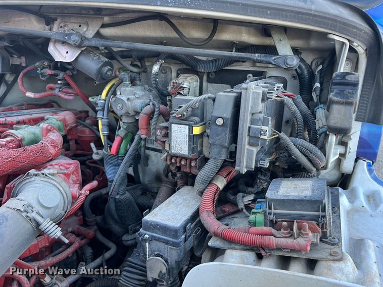 image for item MR9915 2015 Freightliner Business Class M2  flatbed truck