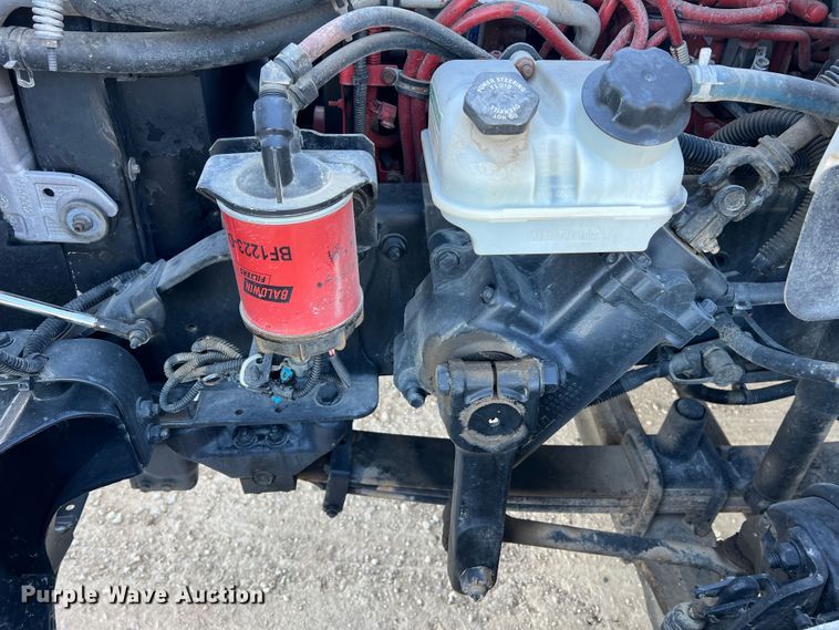 image for item MR9915 2015 Freightliner Business Class M2  flatbed truck