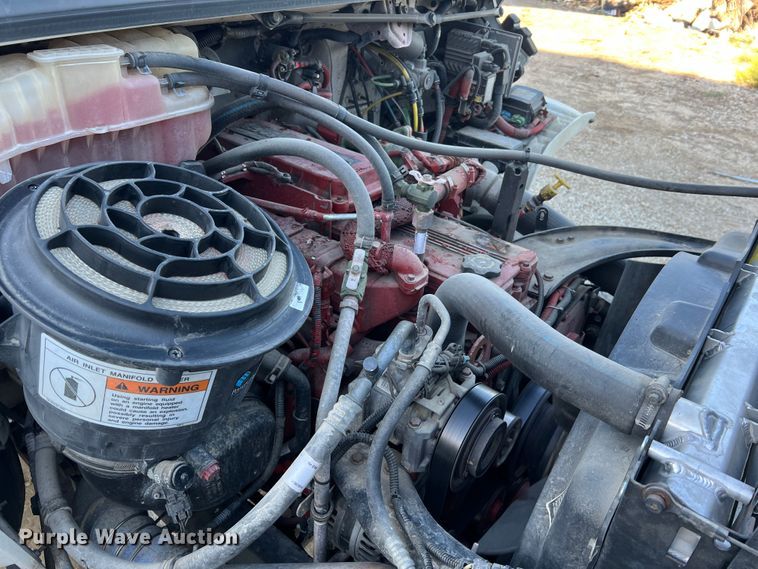 image for item MR9915 2015 Freightliner Business Class M2  flatbed truck