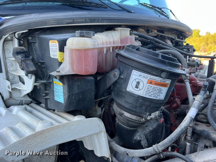 image for item MR9915 2015 Freightliner Business Class M2  flatbed truck