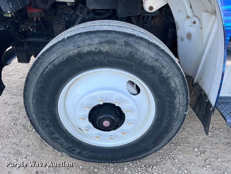 image for item MR9915 2015 Freightliner Business Class M2  flatbed truck