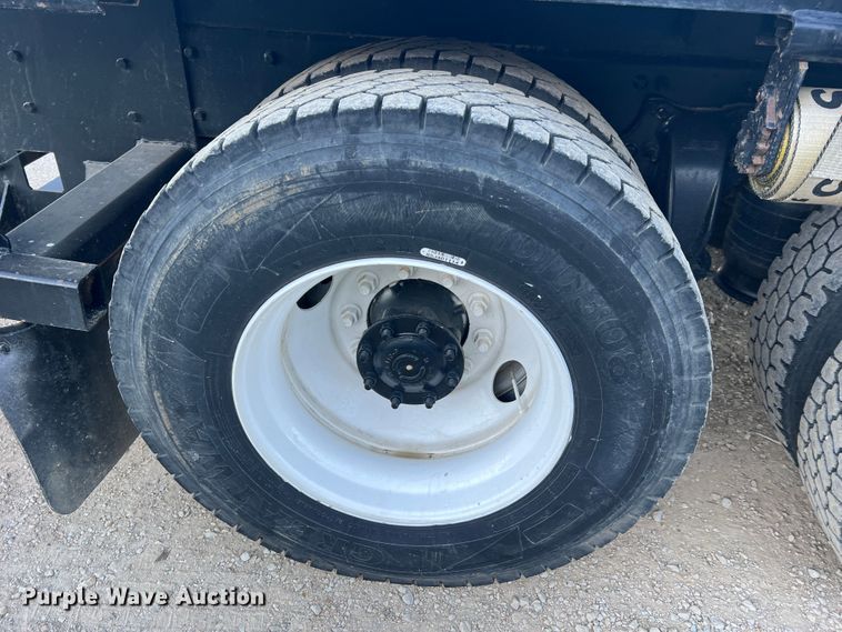 image for item MR9915 2015 Freightliner Business Class M2  flatbed truck