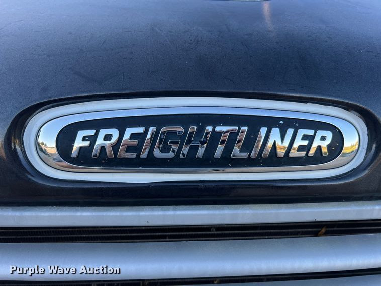 image for item MR9915 2015 Freightliner Business Class M2  flatbed truck