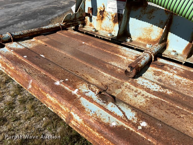 image for item MR9940 1978 Freuhauf  pneumatic dry bulk trailer