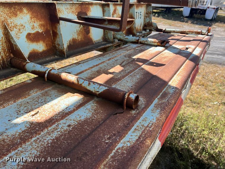 image for item MR9940 1978 Freuhauf  pneumatic dry bulk trailer