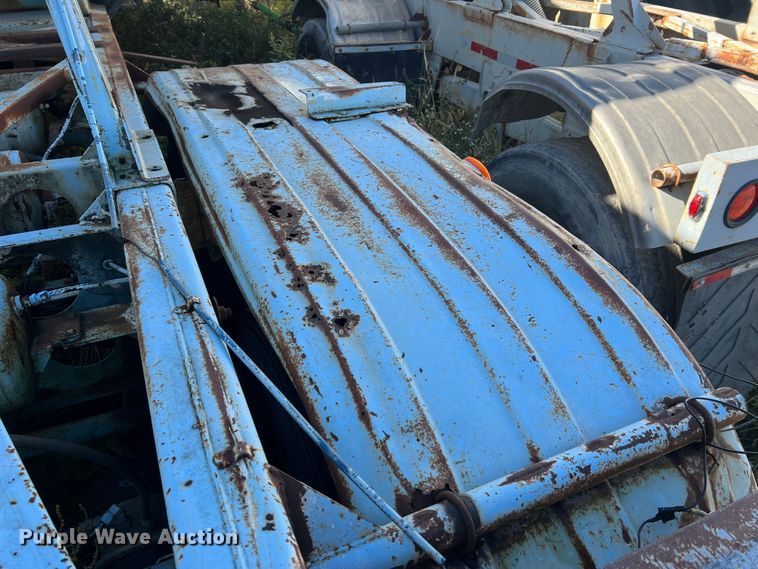 image for item MR9940 1978 Freuhauf  pneumatic dry bulk trailer