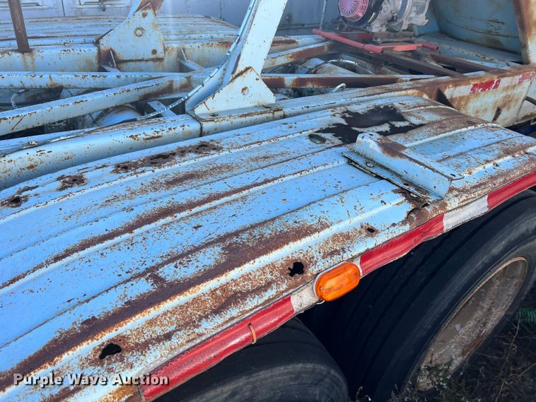 image for item MR9940 1978 Freuhauf  pneumatic dry bulk trailer