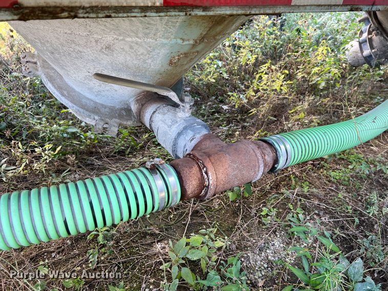 image for item MR9940 1978 Freuhauf  pneumatic dry bulk trailer