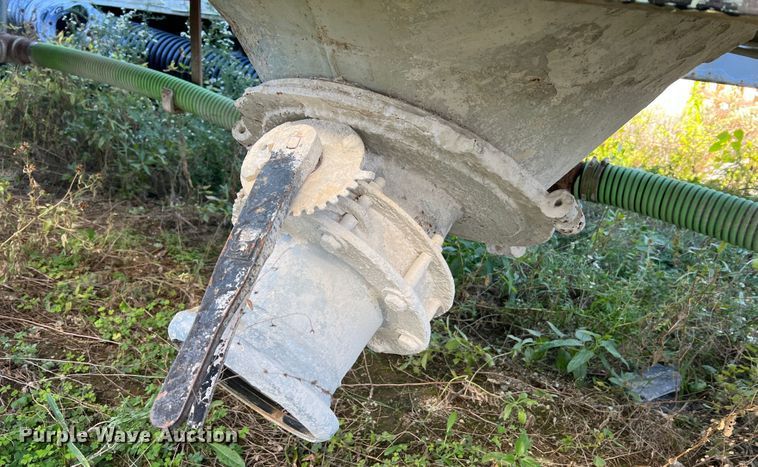 image for item MR9940 1978 Freuhauf  pneumatic dry bulk trailer