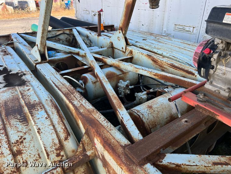 image for item MR9940 1978 Freuhauf  pneumatic dry bulk trailer