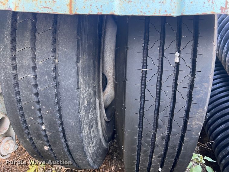 image for item MR9940 1978 Freuhauf  pneumatic dry bulk trailer