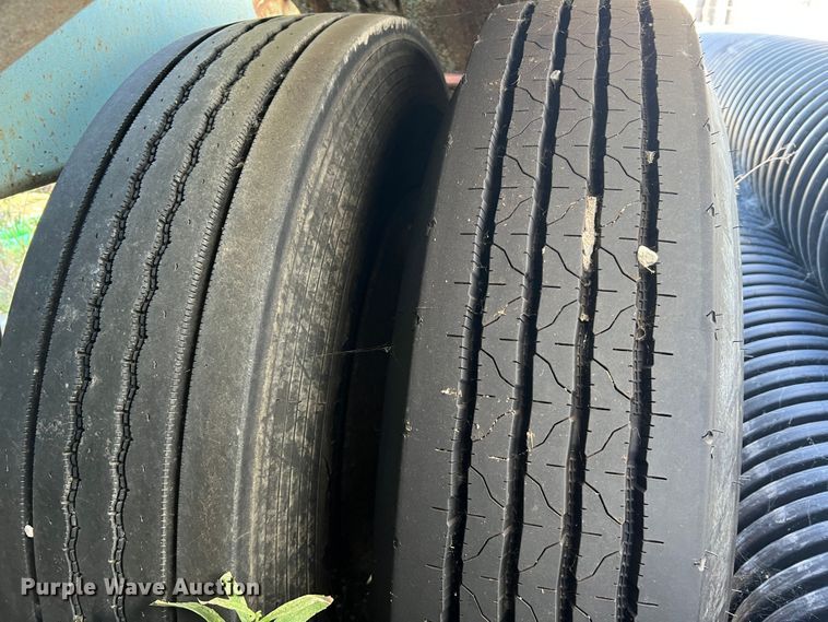 image for item MR9940 1978 Freuhauf  pneumatic dry bulk trailer