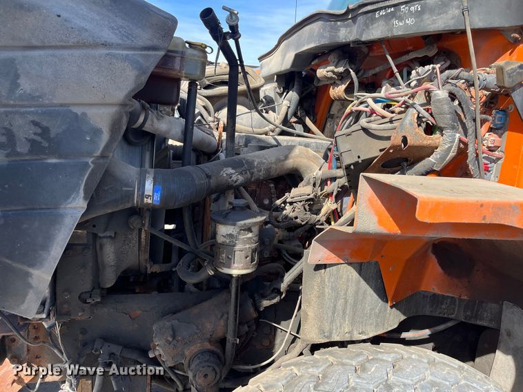 image for item DC6176 2004 International 7600  dump truck