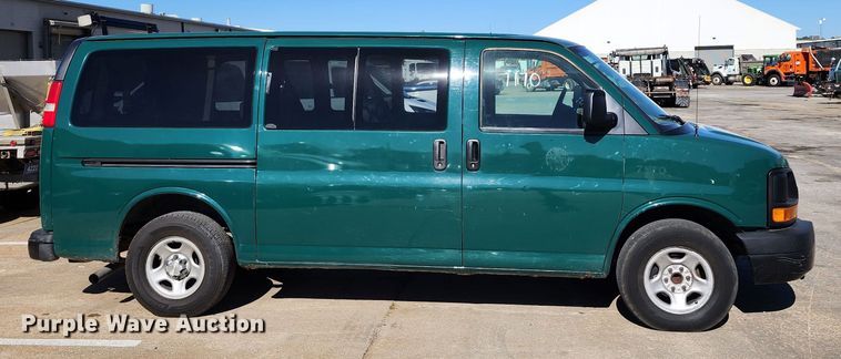 image for item DC6179 2006 Chevrolet Express 1500  van