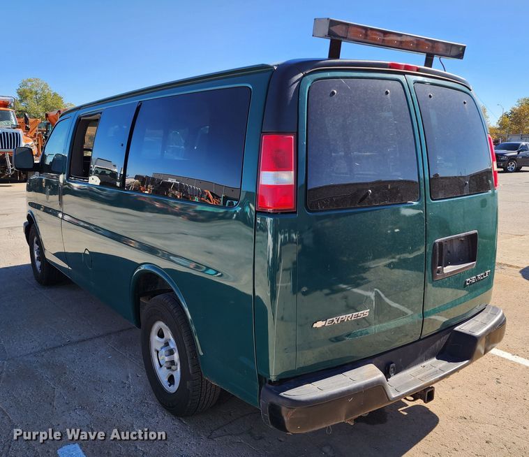 image for item DC6179 2006 Chevrolet Express 1500  van