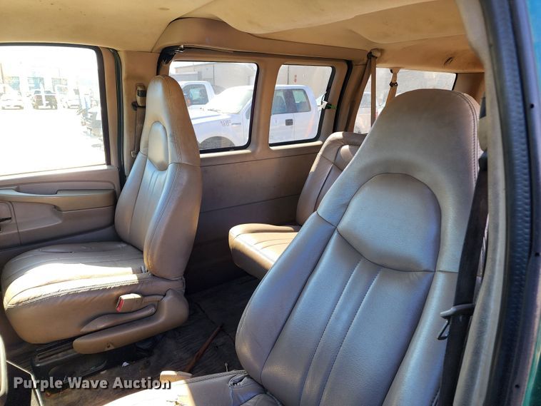 image for item DC6179 2006 Chevrolet Express 1500  van