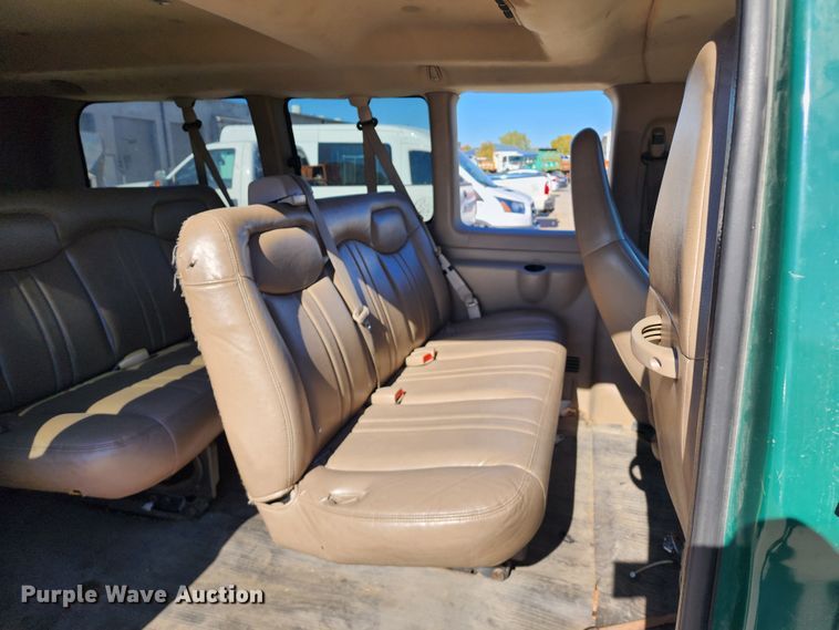 image for item DC6179 2006 Chevrolet Express 1500  van