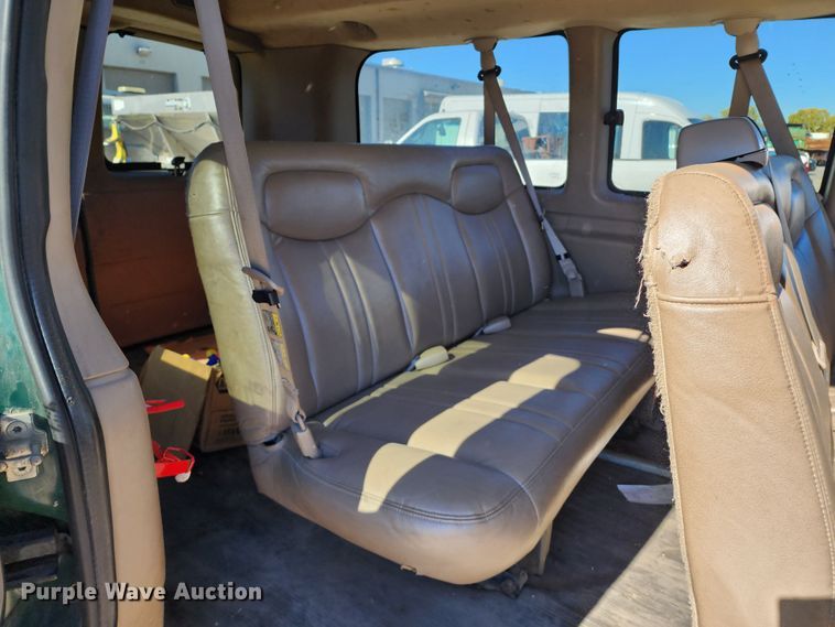 image for item DC6179 2006 Chevrolet Express 1500  van