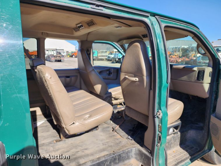 image for item DC6179 2006 Chevrolet Express 1500  van