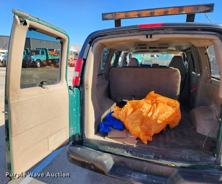 image for item DC6179 2006 Chevrolet Express 1500  van