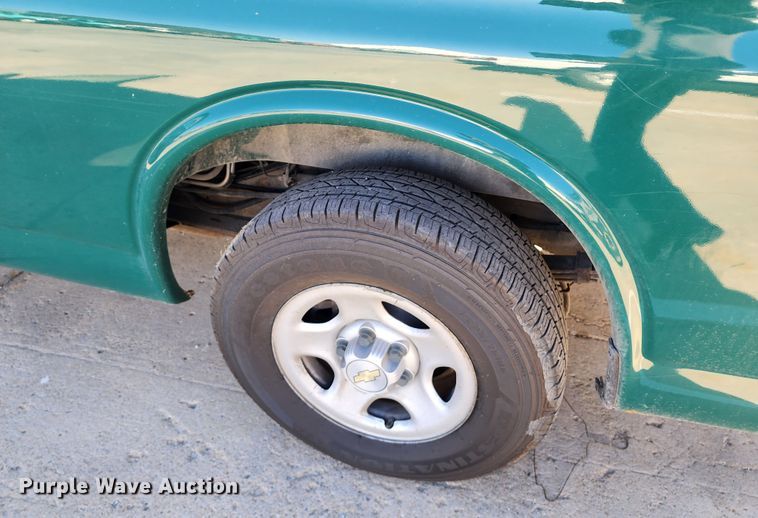 image for item DC6179 2006 Chevrolet Express 1500  van